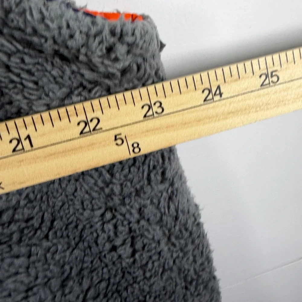 Chicago Bears Reversible Puffer Vest Fleece Men L Navy Orange Gray NFL - Picture 12 of 12